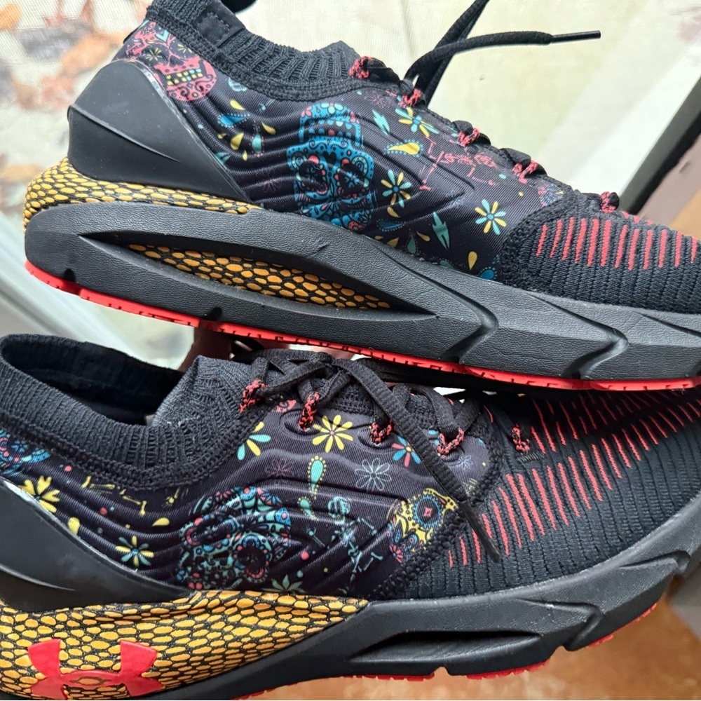 Size W11/M9.5 UnderArmour HOVR Phantom2 IntelliKnit Day Of The Dead Retired Shoe